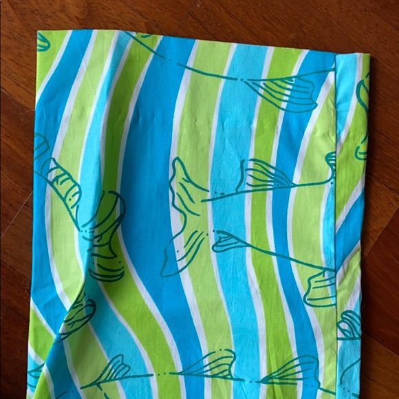 Lilly Pulitzer “Makin Waves” Fish Print Pants - Picture 6 of 7